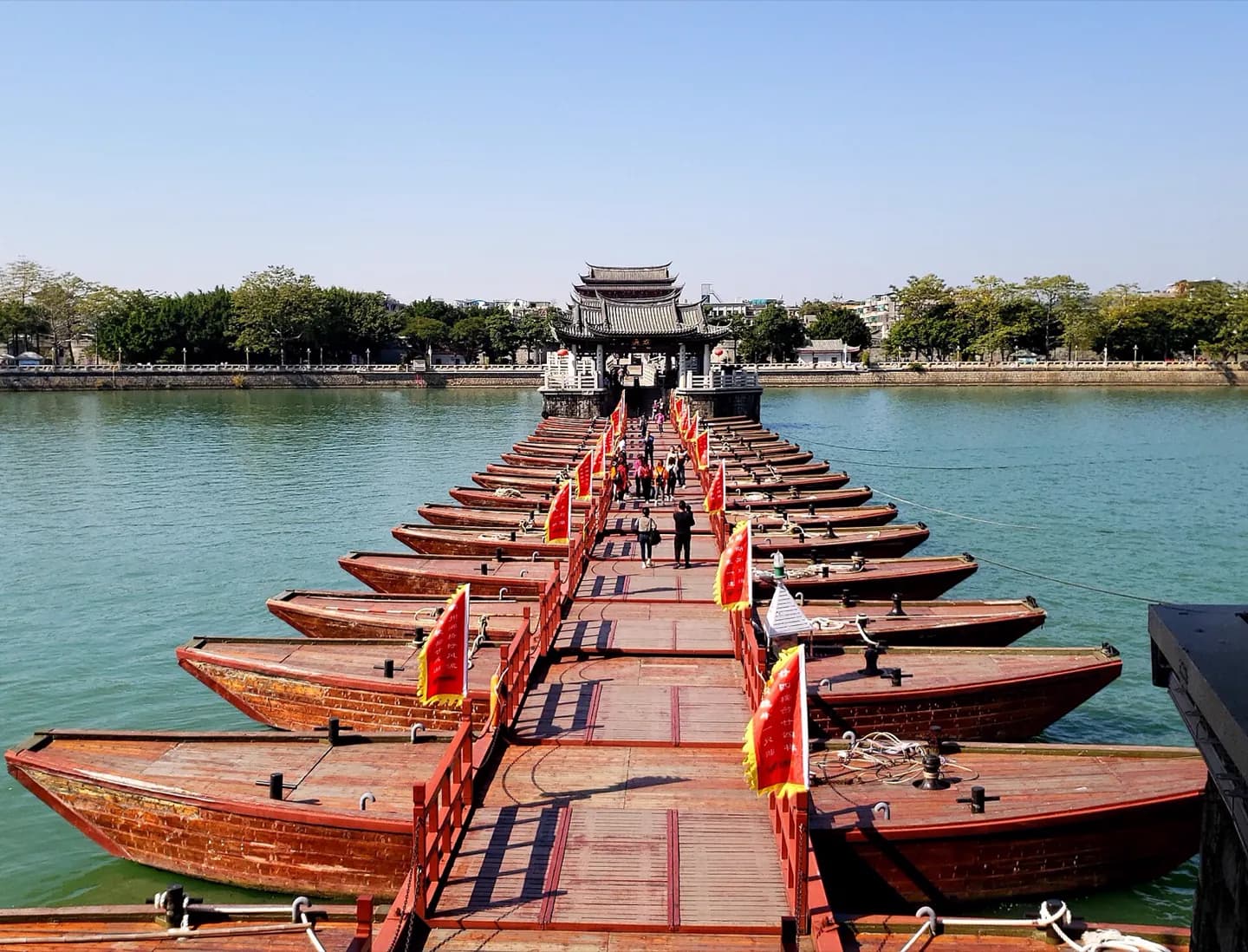 Guangji Bridge crossing the Han River in Chaozhou