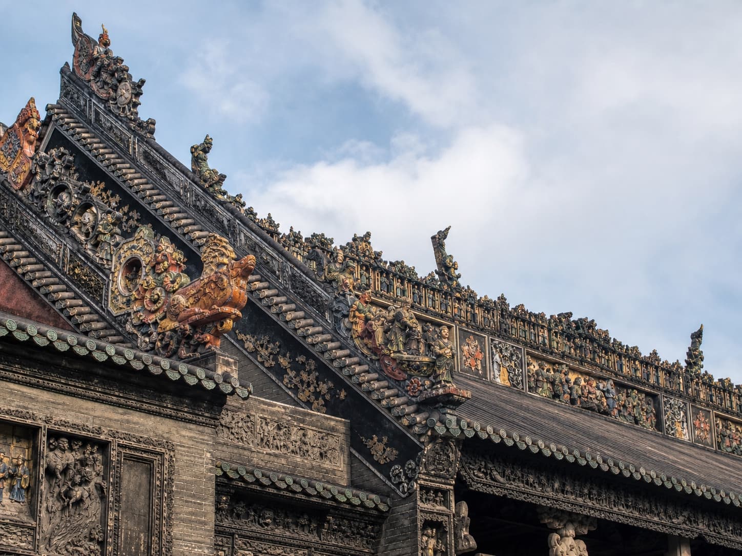 Ceramic roof figures at Chen Clan Ancestral Hall