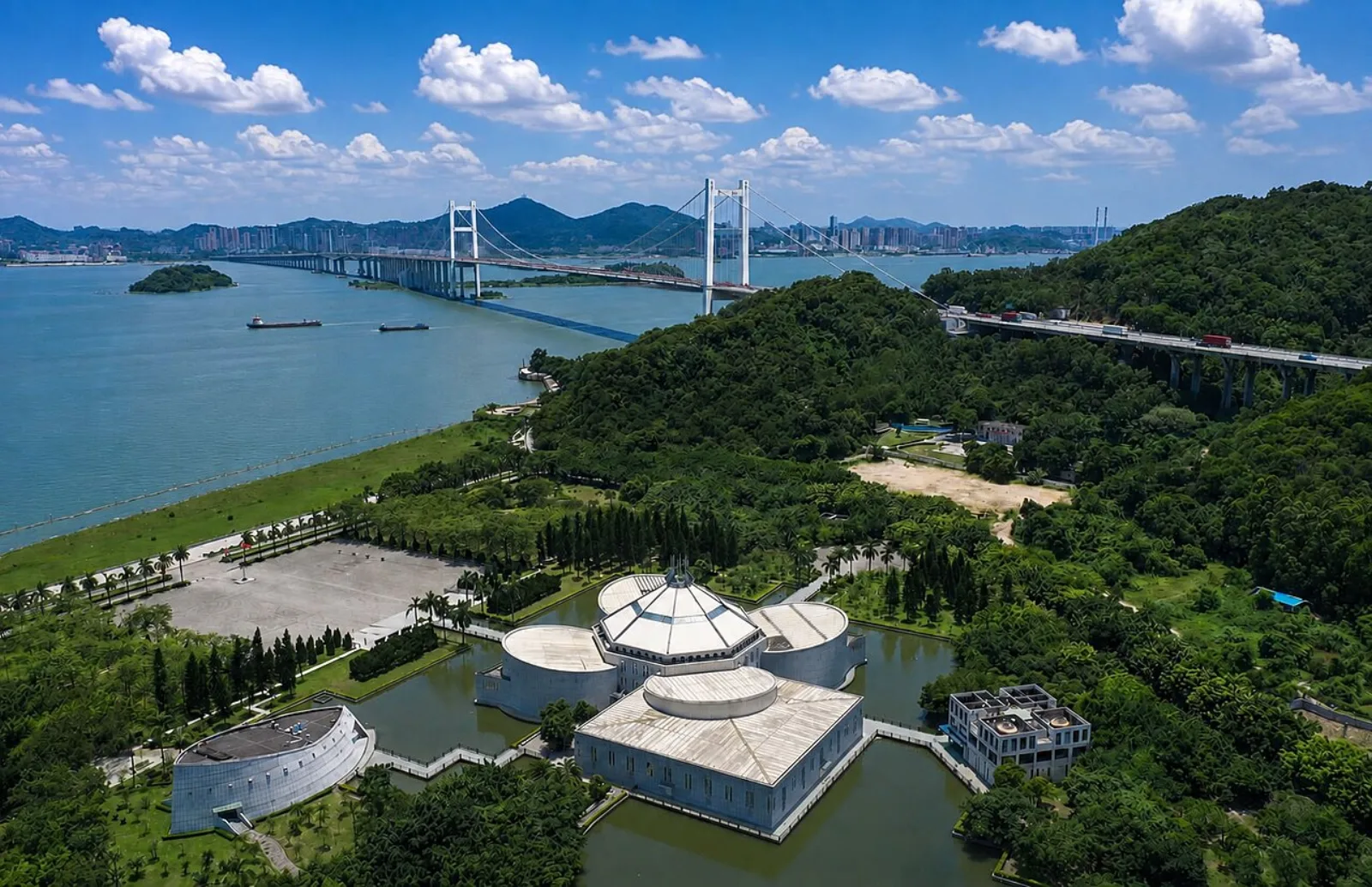Aerial view of the Sea Battle Museum, Weiyuan coast and Humen Bridge