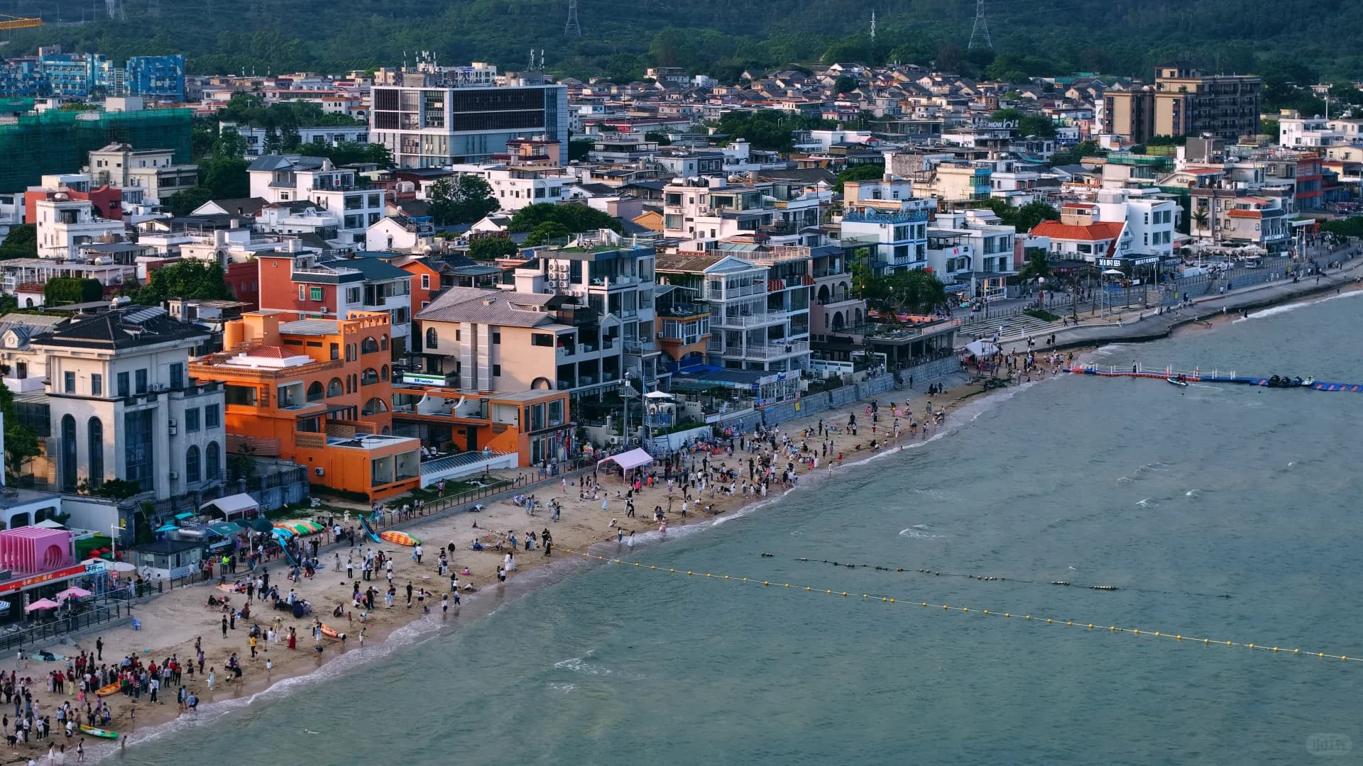 Jiaochangwei's waterfront neighbourhood and public beach