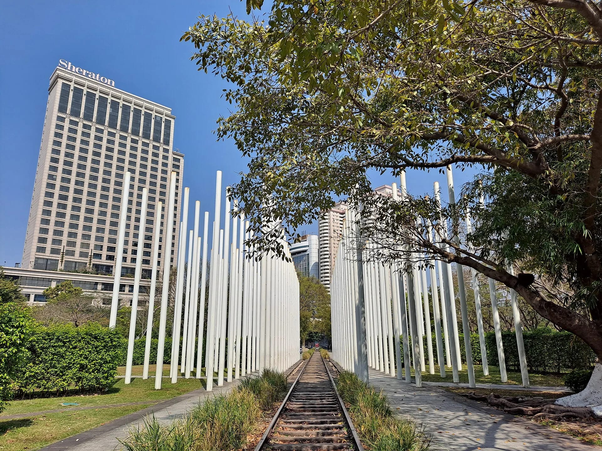 Industrial structures and waterside planting in Qijiang Park
